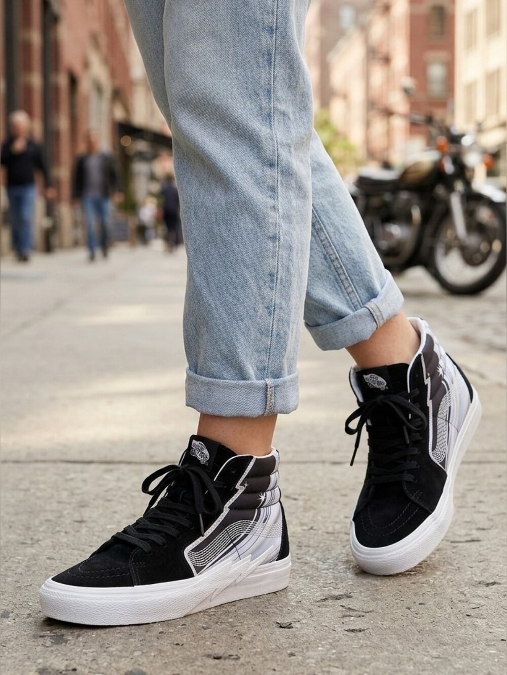 Vans Sk8-Hi Bolt Chrome Flash Black White High Top Sneakers Size 12 NWT With Box
